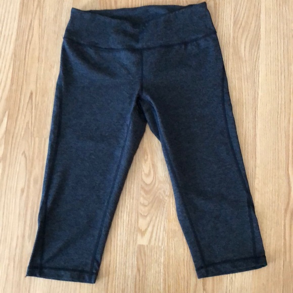 Zella Capri - Picture 1 of 2